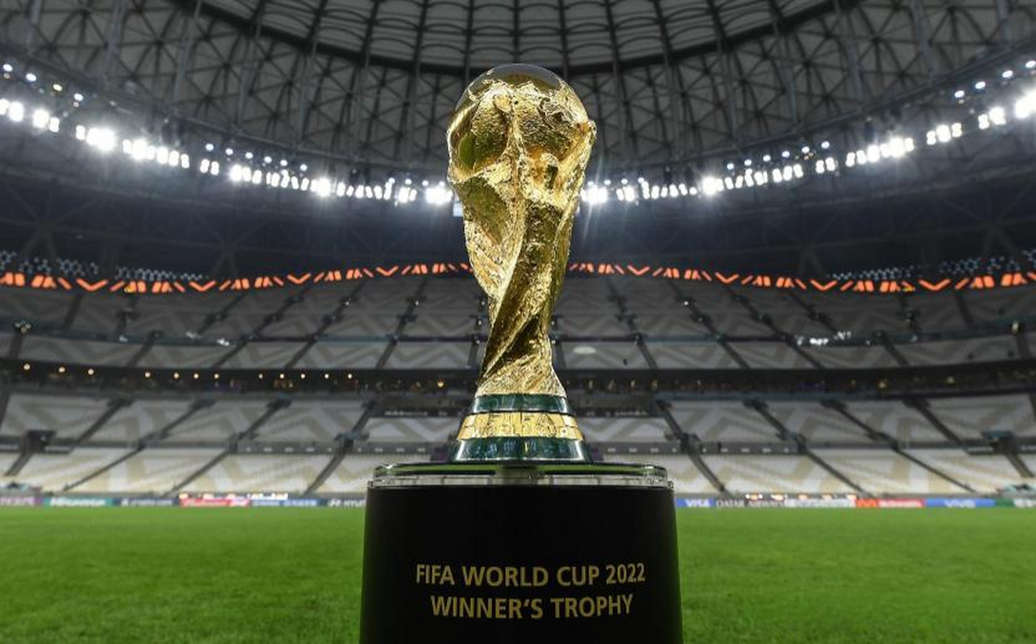 更是对教练 更是对教练